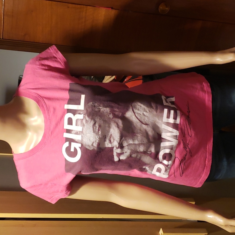 Womens tee